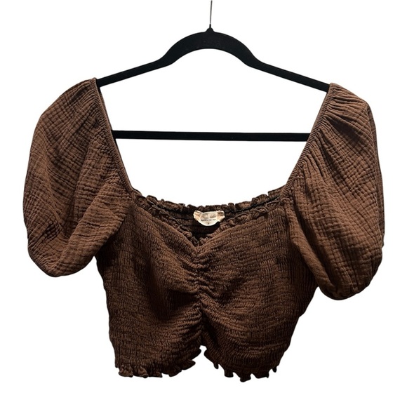 Altar'd State Tops - Altar’d State Puff Sleeve Ruched Brown Crop Top- Size L